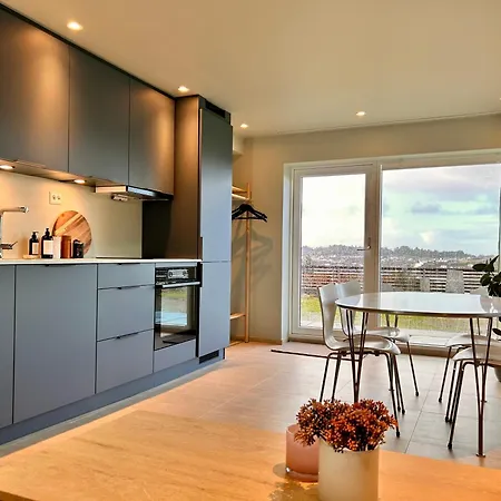 With Garden And Sea View Apartment *