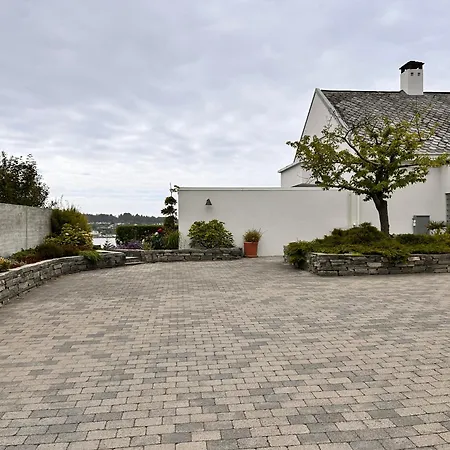 With Garden And Sea View *